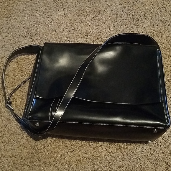 Wilsons Leather Handbags - Wilsons Leather Black Messenger Bag